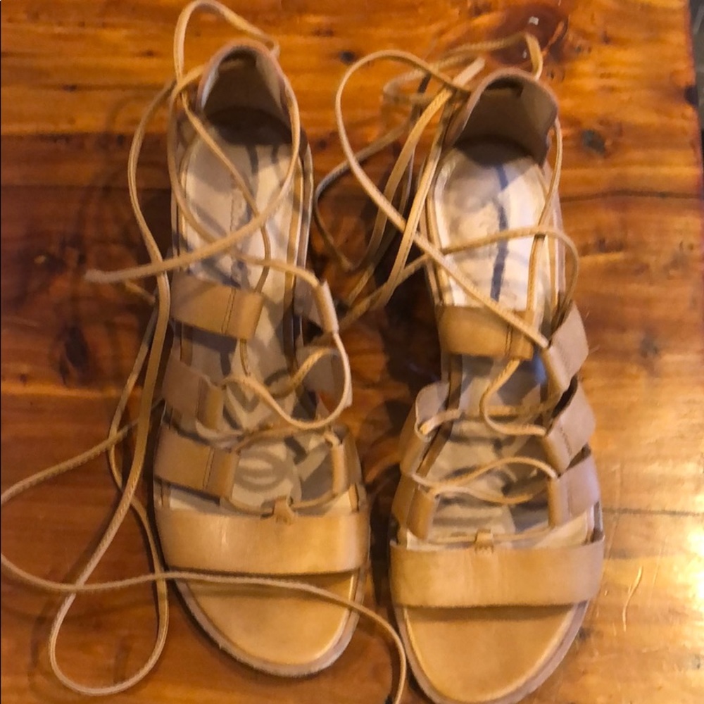 Madewell lace up heels